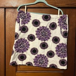 Purple black flower skirt with pockets and zipper in back